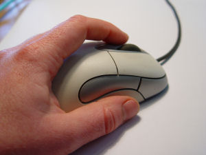 hand holding mouse